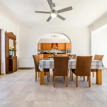 Mersinia Heights Villa